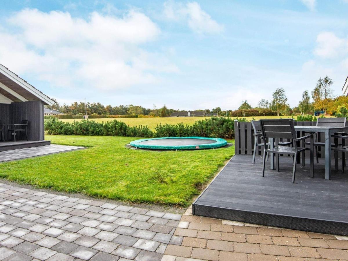 8 Person Holiday Home In Hovborg Buitenkant foto