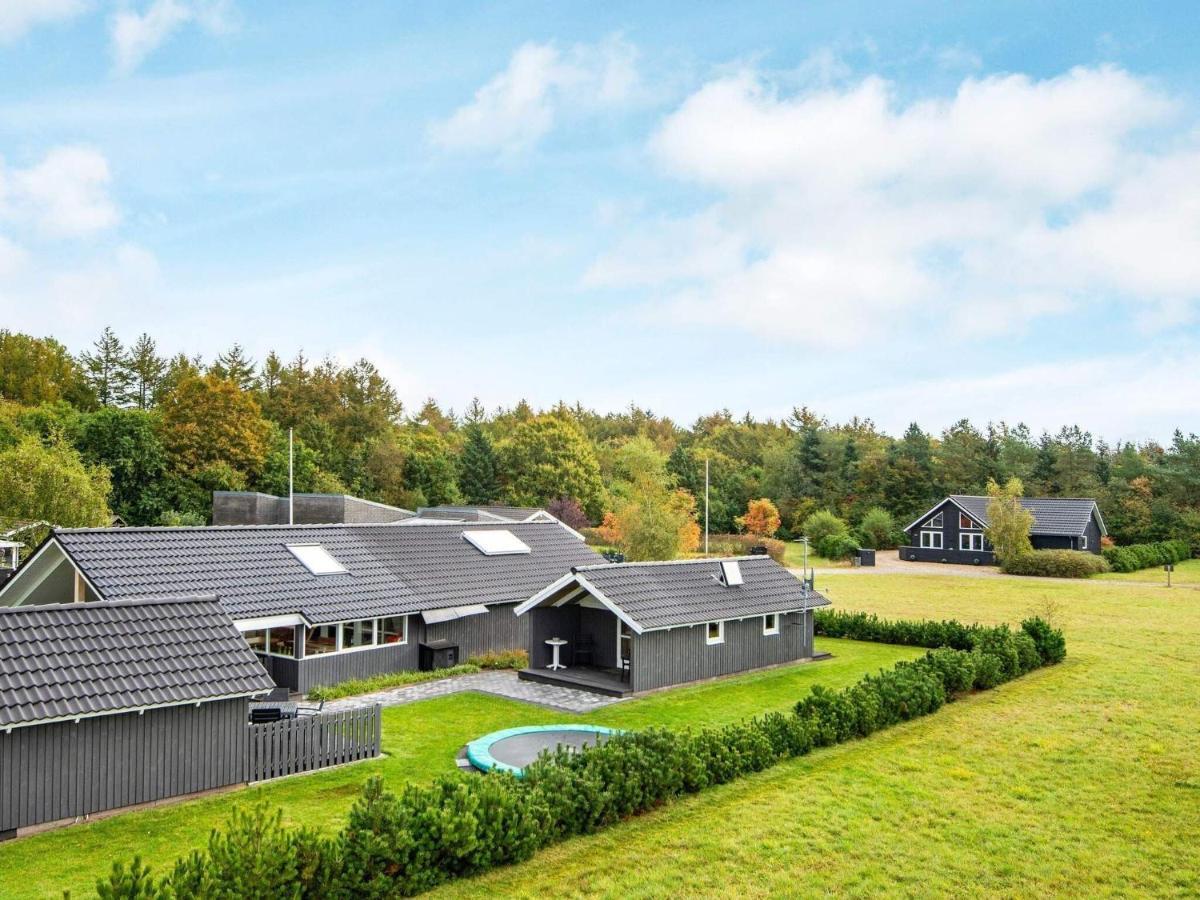 8 Person Holiday Home In Hovborg Buitenkant foto